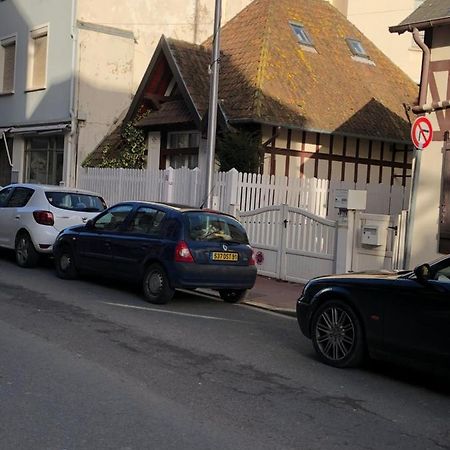 Charmante Maison Coeur De Ville La Gare Des Vacances Ντοβίλ Εξωτερικό φωτογραφία