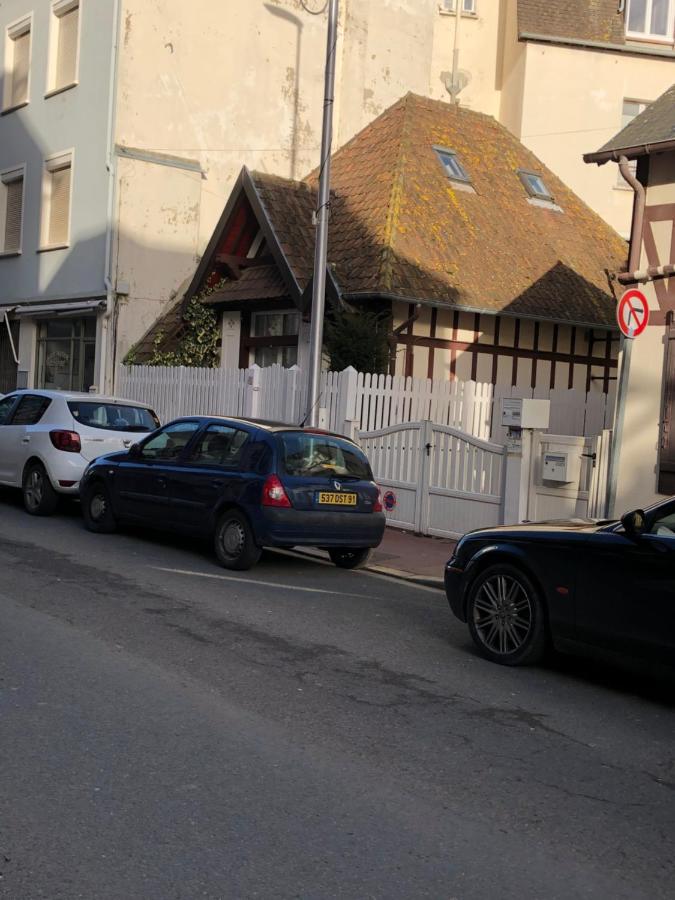Charmante Maison Coeur De Ville La Gare Des Vacances Ντοβίλ Εξωτερικό φωτογραφία